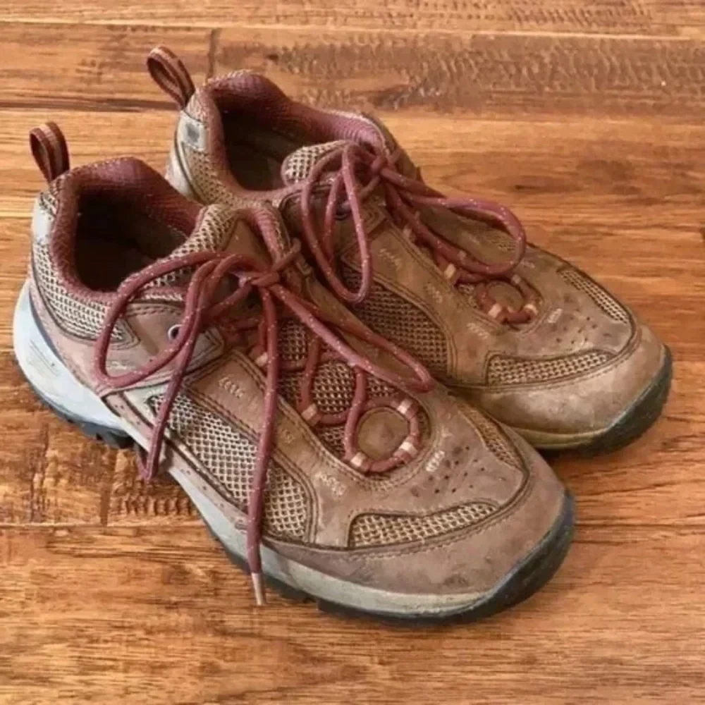 Vasque Breeze 2.0 Low GTX Hiking Boots Brown Leather Womens Size 9